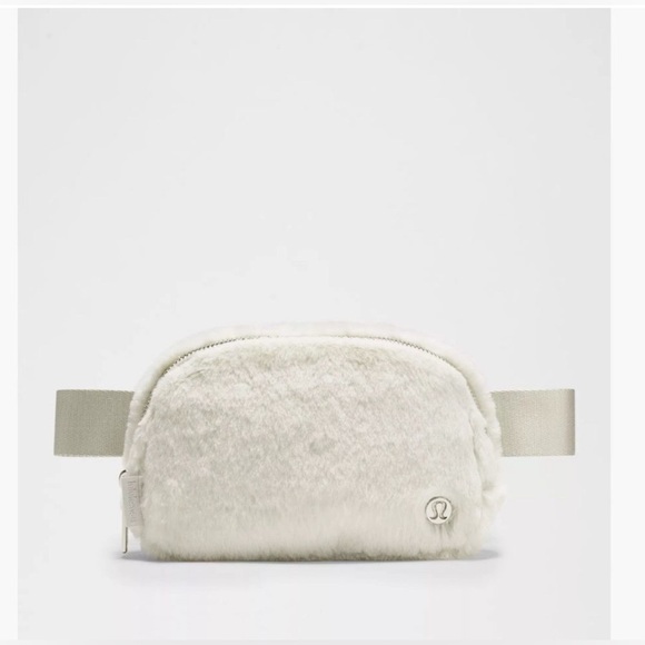 Lululemon 1L Everywhere Belt Bag Plush Fleece Bone/Silver - Picture 1 of 6